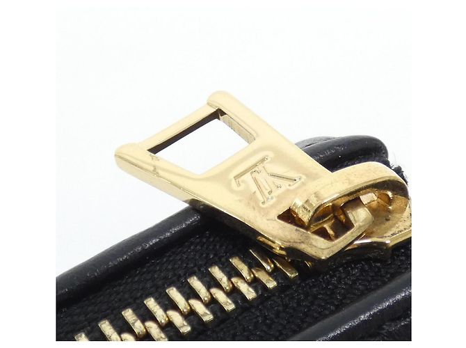 Borsa a Spalla Louis Vuitton Coussin PM M57790 Nero - vista 6