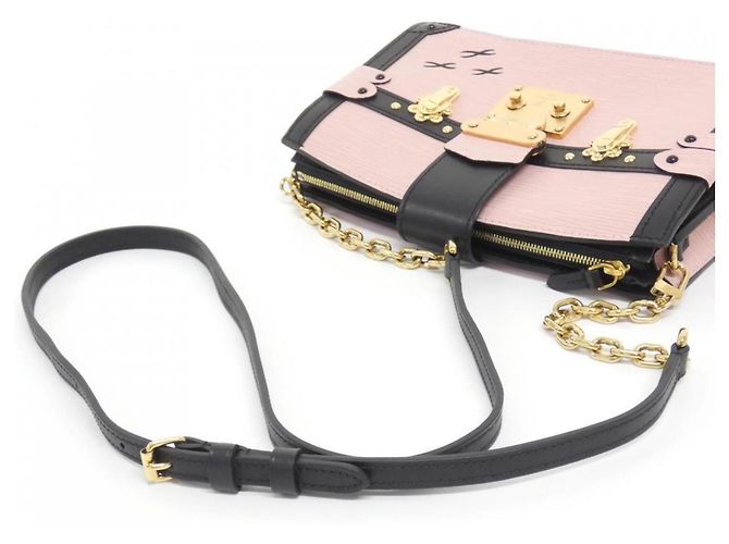Clutch Louis Vuitton Epi Trunk Clutch M53191 Borsa a Spalla Rosa - vista 6