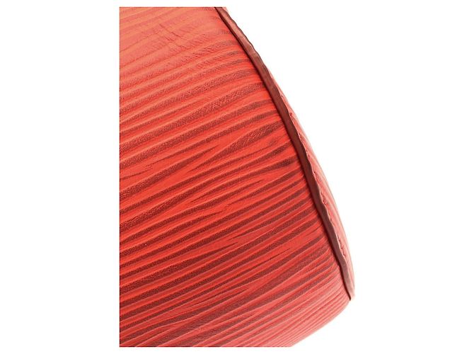 Borsa a tracolla Louis Vuitton Epi Soft Polochon XL Rosso - vista 3