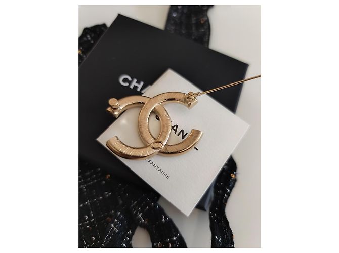 Spilla Chanel Logo CC in Cristallo e Metallo Dorato Bianco Gold hardware - vista 5