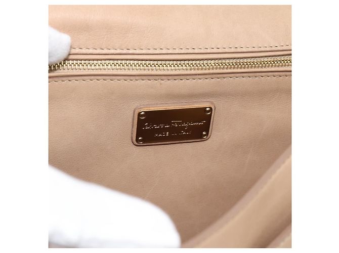 Salvatore Ferragamo Sofia Rainbow Saddle Leather Medium Beige - vista 6