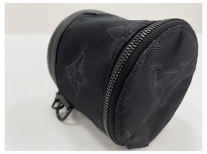 Borsa a tracolla polochon espandibile in nylon Louis Vuitton Nero - vista 8