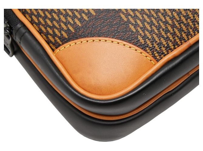 Louis Vuitton x NIGO Damier Giant Amazon Sling Bag Marron Noir - vue 5