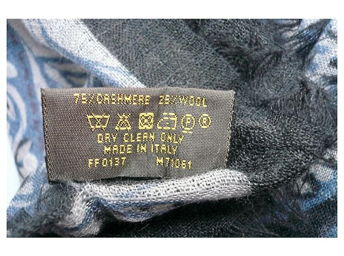 Louis Vuitton Stola Bandana in Cashmere e Lana Nero Bianco Blu Grigio - vista 5