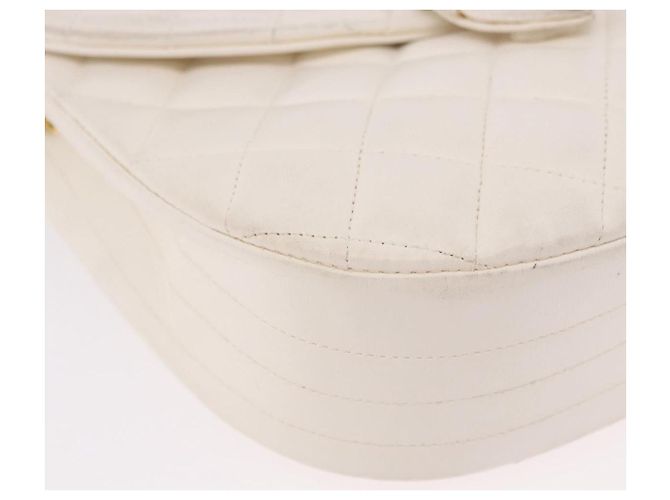 CHANEL Borsa a Spalla Matelasse con Catena in Pelle di Agnello Bianco Oro CC Auth 190491 D'oro - vista 10