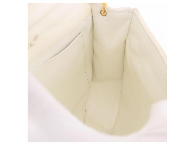 CHANEL Borsa a Spalla Matelasse con Catena in Pelle di Agnello Bianco Oro CC Auth 190491 D'oro - vista 18
