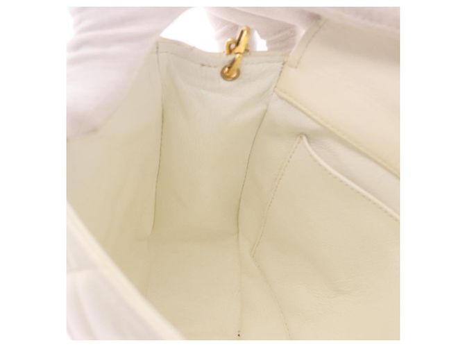 CHANEL Borsa a Spalla Matelasse con Catena in Pelle di Agnello Bianco Oro CC Auth 190491 D'oro - vista 19