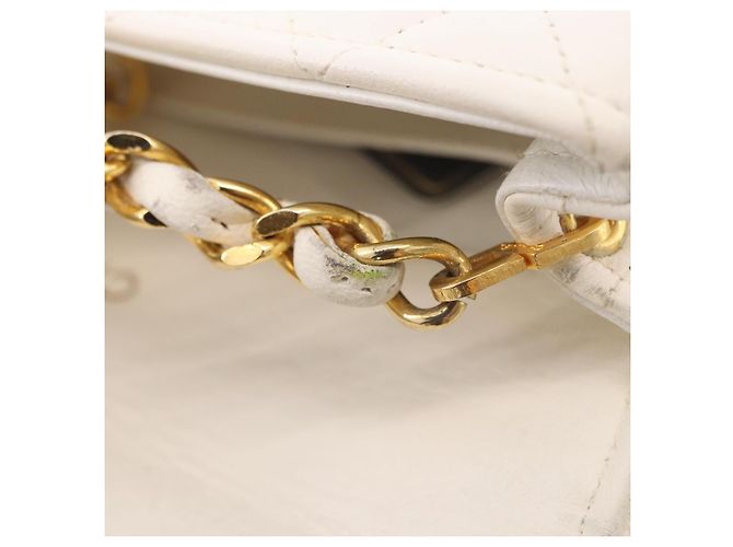 CHANEL Borsa a Spalla Matelasse con Catena in Pelle di Agnello Bianco Oro CC Auth 190491 D'oro - vista 23