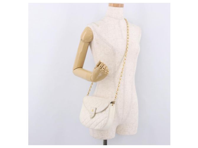 CHANEL Borsa a Spalla Matelasse con Catena in Pelle di Agnello Bianco Oro CC Auth 190491 D'oro - vista 25
