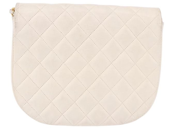 CHANEL Borsa a Spalla Matelasse con Catena in Pelle di Agnello Bianco Oro CC Auth 190491 D'oro - vista 3