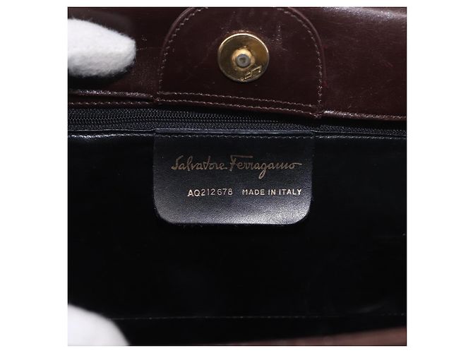 Borsa Salvatore Ferragamo Gancini in pelle marrone oro Auth 191557 D'oro - vista 16