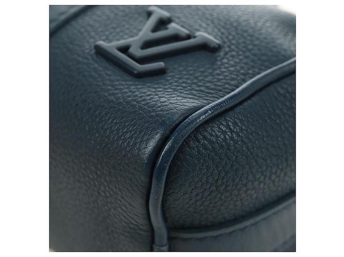 Borsa Keepall XS Aerogram LOUIS VUITTON in pelle blu M81003 LV Auth 189893M - vista 9