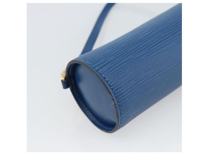LOUIS VUITTON Epi Soufflot Pouch Blue LV Auth 189802 - vista 17
