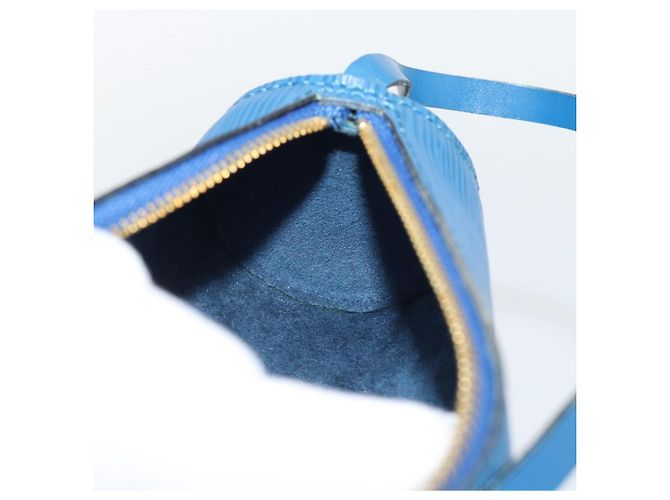 LOUIS VUITTON Epi Soufflot Pouch Blue LV Auth 189802 - vista 20