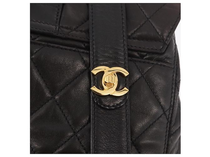 CHANEL Matelasse Rucksack Lammfell Gold Schwarz CC Auth 189824SAV Golden - Ansicht 14