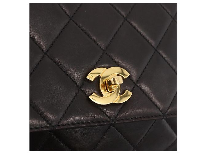 CHANEL Matelasse Rucksack Lammfell Gold Schwarz CC Auth 189824SAV Golden - Ansicht 15