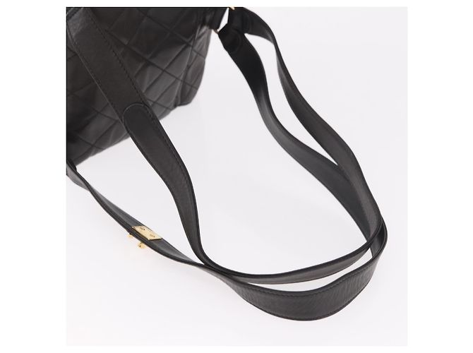 CHANEL Matelasse Rucksack Lammfell Gold Schwarz CC Auth 189824SAV Golden - Ansicht 7