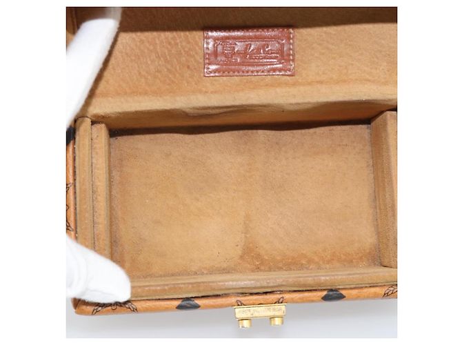 Borsa Vanity MCM Vicetos Logogram PVC Pelle Marrone Oro Auth 190615A D'oro - vista 18
