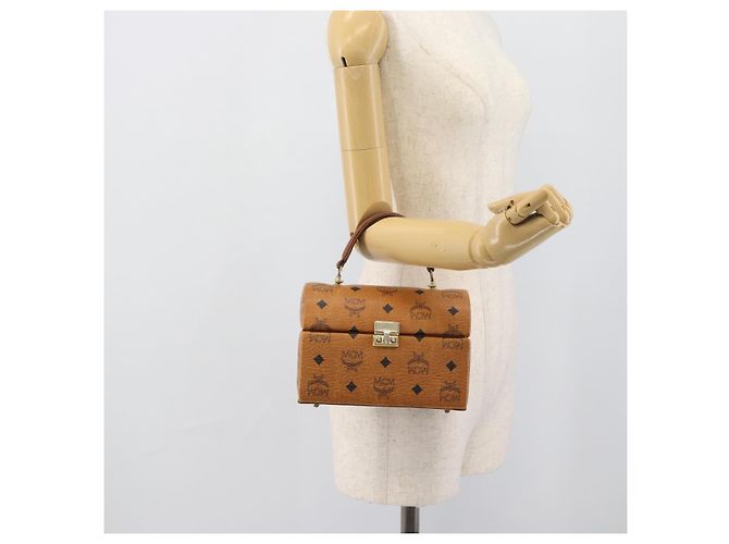 Borsa Vanity MCM Vicetos Logogram PVC Pelle Marrone Oro Auth 190615A D'oro - vista 23