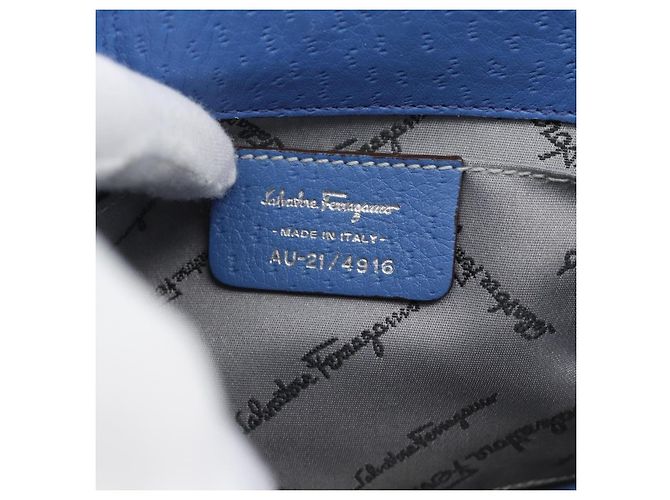 Borsa a tracolla Salvatore Ferragamo Gancini in scamosciato blu e oro Auth 190833 D'oro - vista 15