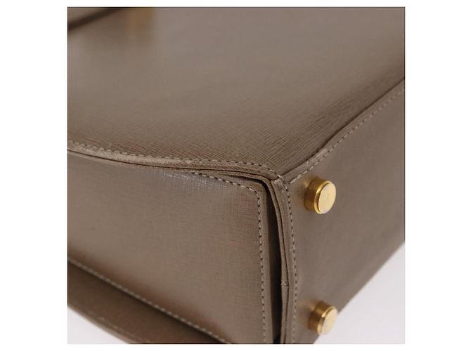 Borsa Salvatore Ferragamo Gancini in pelle beige oro Auth 191690 - vista 10