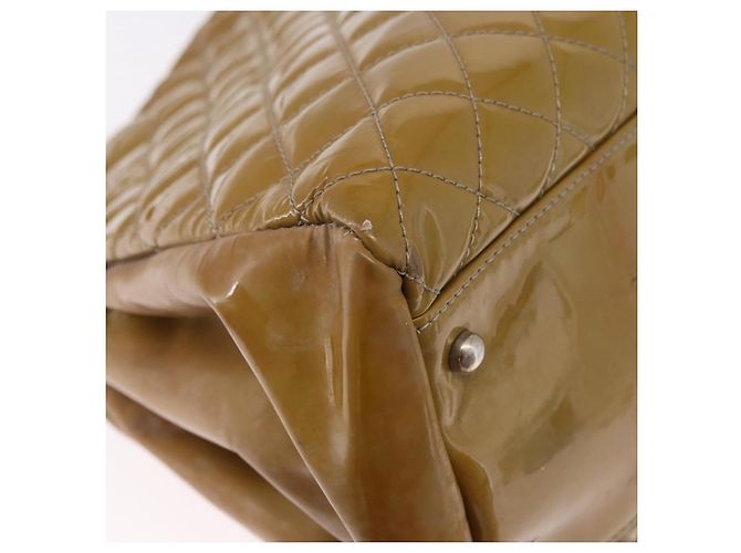 CHANEL Matelasse Chain Shoulder Bag Patent leather Black Gold CC Auth 190042 Marrone Argento - vista 11