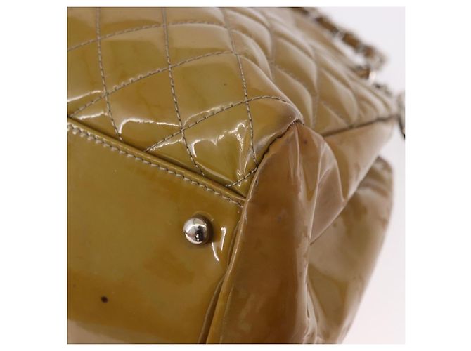 CHANEL Matelasse Chain Shoulder Bag Patent leather Black Gold CC Auth 190042 Marrone Argento - vista 12