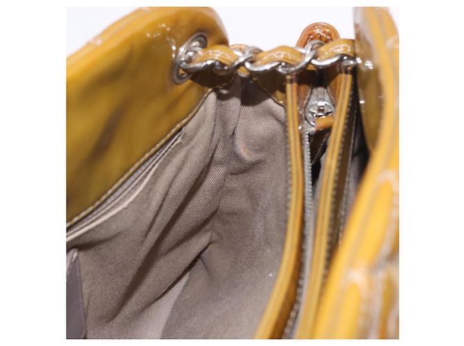 CHANEL Matelasse Chain Shoulder Bag Patent leather Black Gold CC Auth 190042 Marrone Argento - vista 18