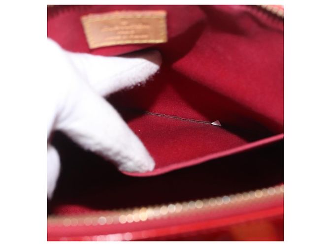 LOUIS VUITTON Bolso Vernis Bellevue PM Pomme D'amour M93583 LV Auth ka5098 Roja - vista 24
