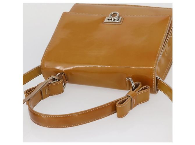 Salvatore Ferragamo Gancini in pelle lucida Beige - vista 7