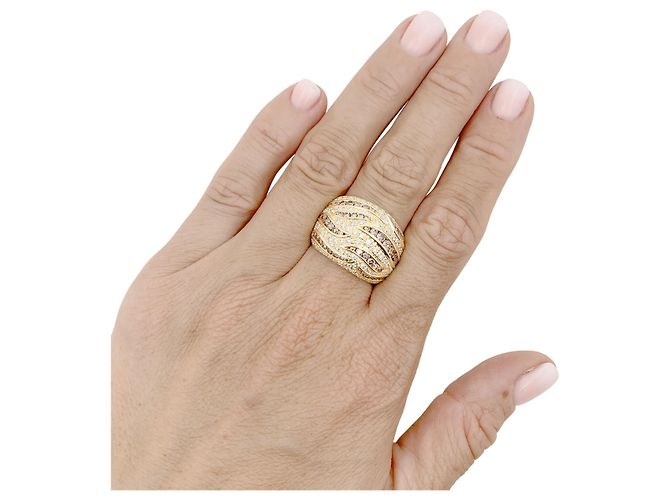 Anello Damiani in oro giallo, pavé di diamanti, diamanti marroni. - vista 5