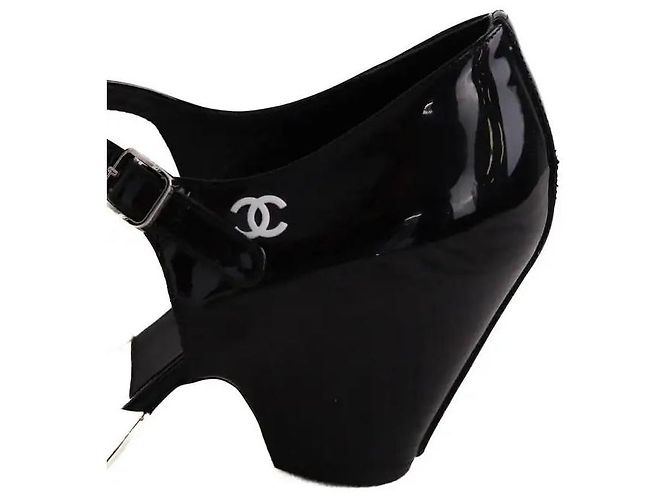 Décolleté Chanel in pelle nera taglia 35.5 Nero - vista 4