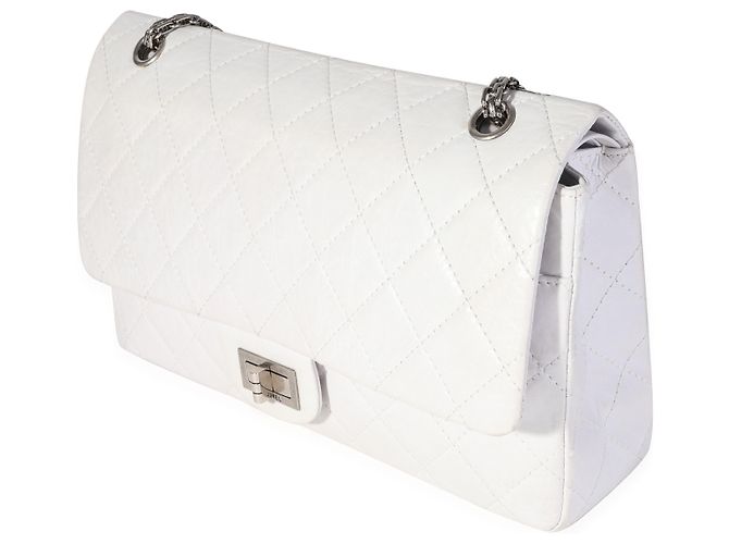 Chanel White Aged Calfskin Quilted 2.55 Reissue 227 Flap Bianco - vista 3