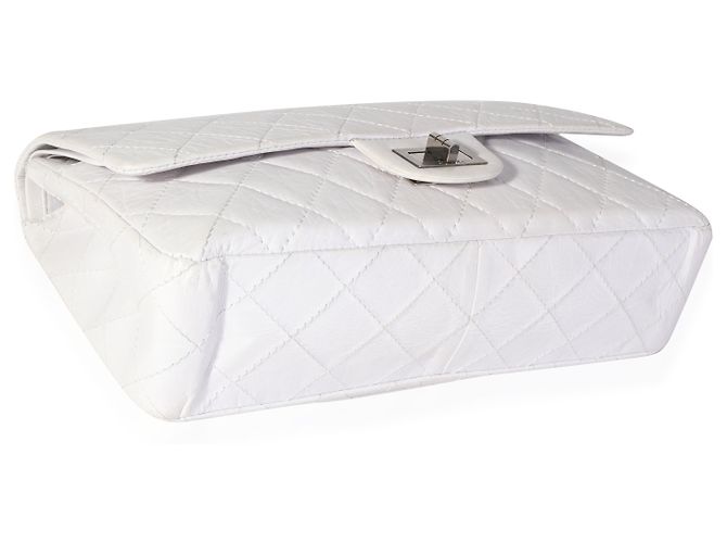 Chanel White Aged Calfskin Quilted 2.55 Reissue 227 Flap Bianco - vista 7