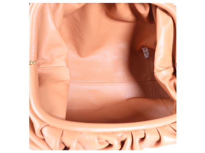 Bottega Veneta The Pouch in pelle di vitello Tan - vista 4