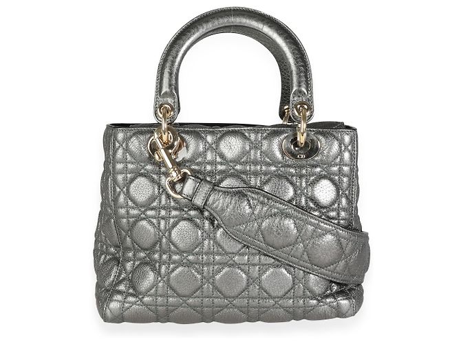 Christian Dior Borsa Tote Lady Dior Medium in pelle Cannage morbida argento metallizzato - vista 3
