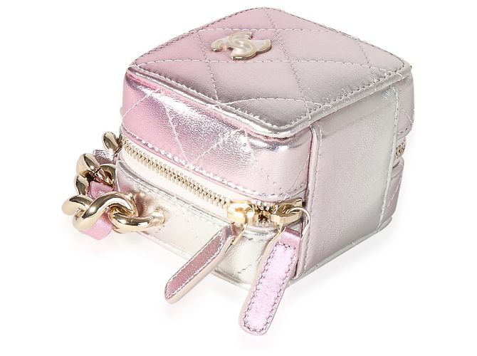Clutch Chanel Coco Punk em pele de cordeiro metalizada matelassê com corrente Metálico - vista 2