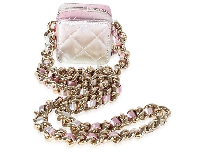 Clutch Chanel Coco Punk em pele de cordeiro metalizada matelassê com corrente Metálico - vista 4