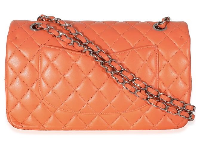Bolso Chanel Classic Double Flap en piel de cordero acolchado naranja, tamaño Medium - vista 4