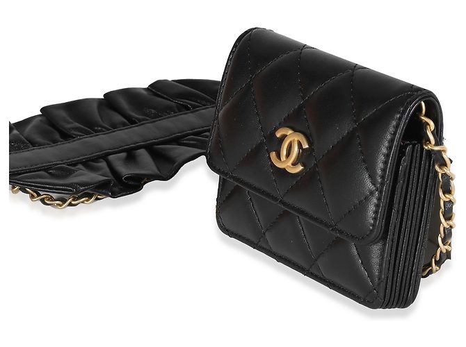 Tarjetero Chanel de piel de cordero acolchado negro con volantes y cadena - vista 3