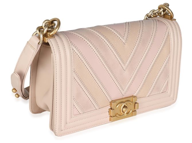Borsa Chanel Medium Boy Bag in pelle di vitello caviar e camoscio beige con motivo Chevron Rosa - vista 3