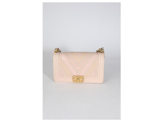Borsa Chanel Medium Boy Bag in pelle di vitello caviar e camoscio beige con motivo Chevron Rosa - vista 7