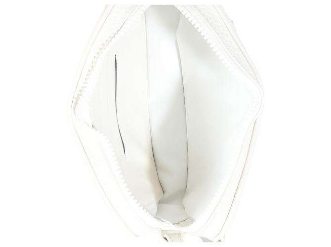 Louis Vuitton Pochette Volga en cuir Taurillon monogramme blanc - vue 5