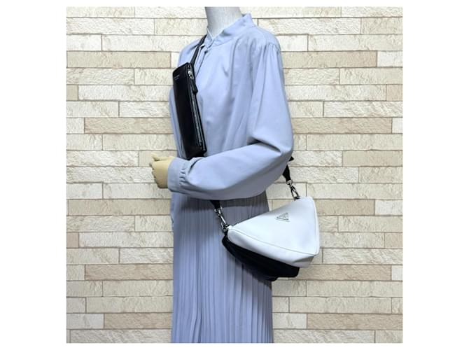 Borsa a tracolla doppia Triangle Prada Nero Bianco - vista 2
