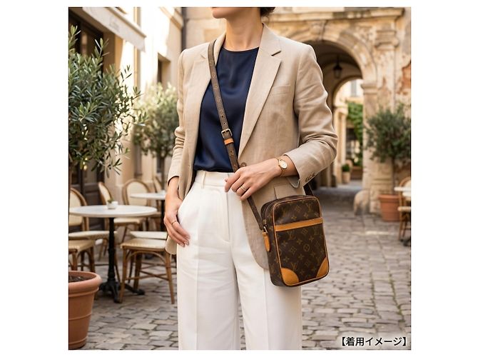 Borsa a Spalla Louis Vuitton Danube Monogram Marrone - vista 14