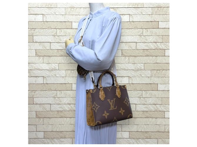 Borsa a Spalla Louis Vuitton OnTheGo PM Monogram Giant Marrone - vista 2