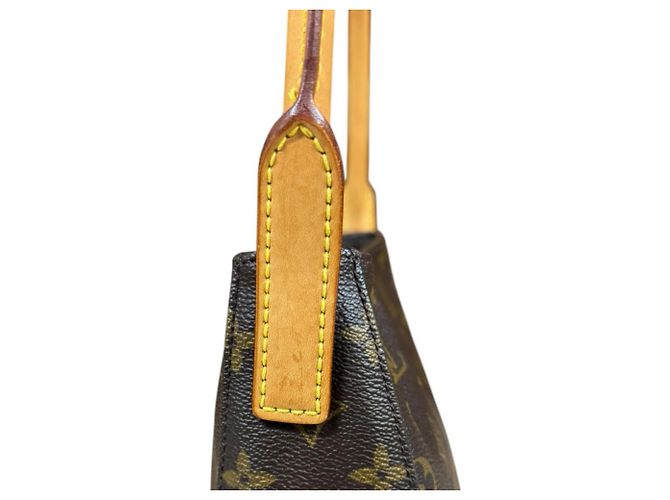 Borsa a tracolla Louis Vuitton Looping MM Monogram Marrone - vista 11