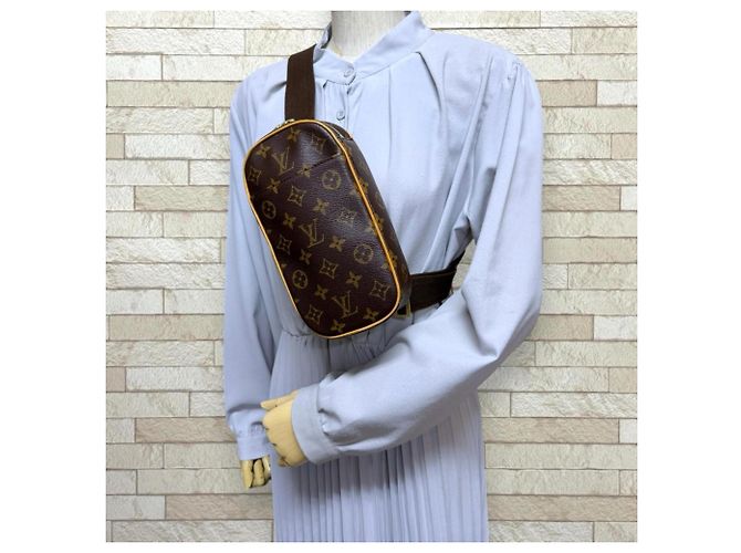 Pochette Gange Monogram Body Bag Louis Vuitton Marrone - vista 2