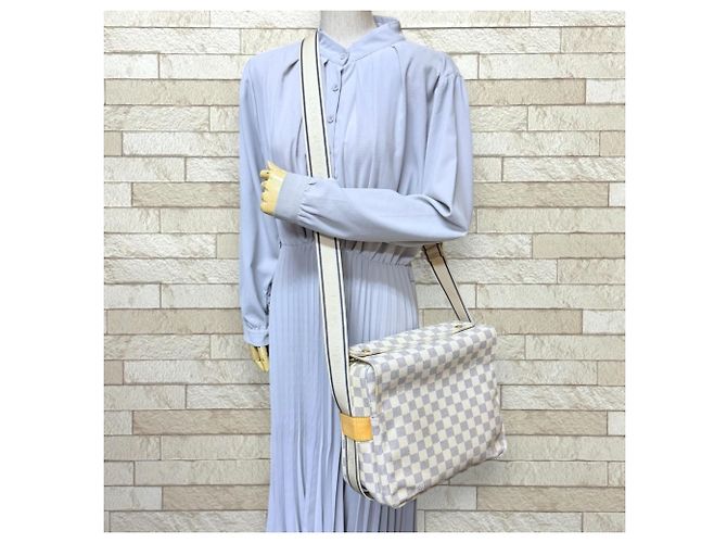 Borsa a tracolla Louis Vuitton Naviglio Damier Azur Bianco - vista 2