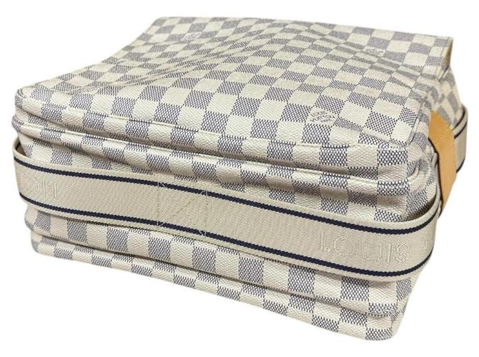 Borsa a tracolla Louis Vuitton Naviglio Damier Azur Bianco - vista 5
